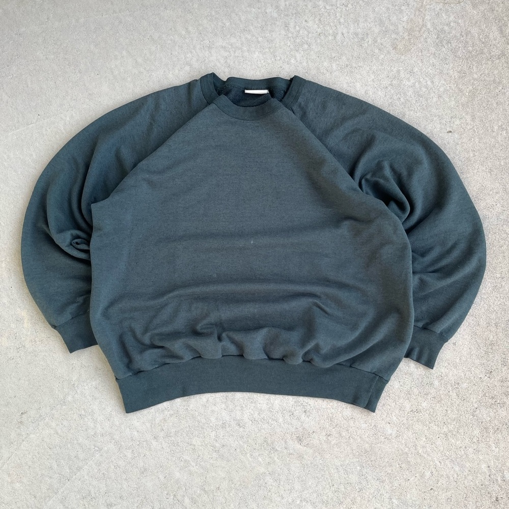 Vintage 80s-90s Men's Charcoal dark green Crewneck Sweater
